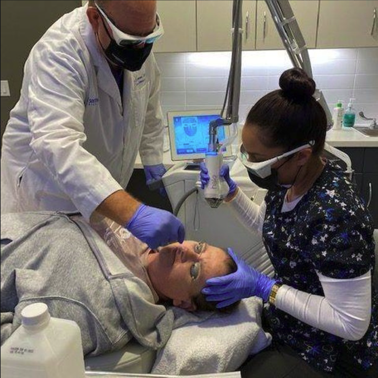 Clinical laser physics instruction and treatment analysis